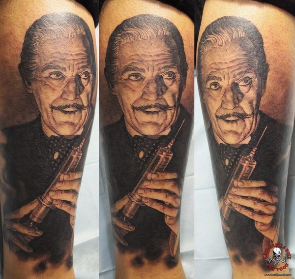 Tatuaje retrato realista de Abbott y Costello contra el Dr. Jekyll en Valencia por Xavi García Boix