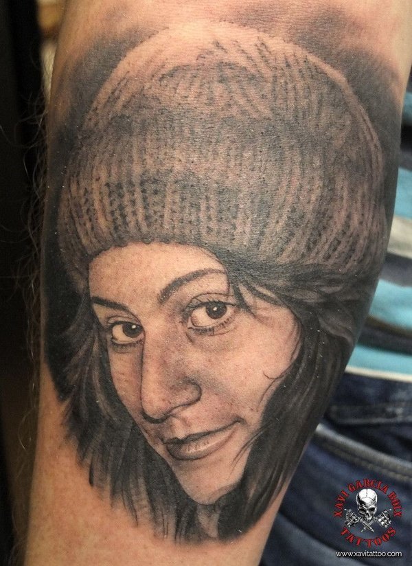 Tatuaje retrato familiar de Aloma en Valencia por Xavi García Boix