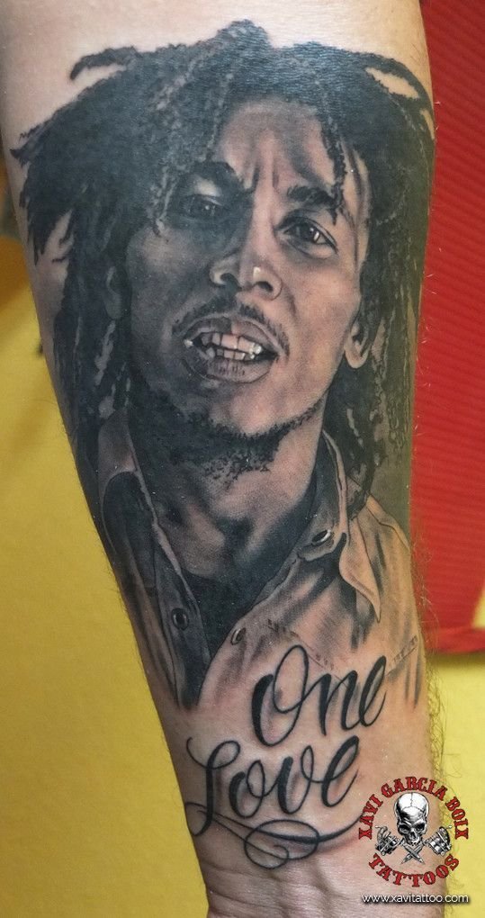 Tatuaje retrato realista de Bob Marley en Valencia por Xavi García Boix