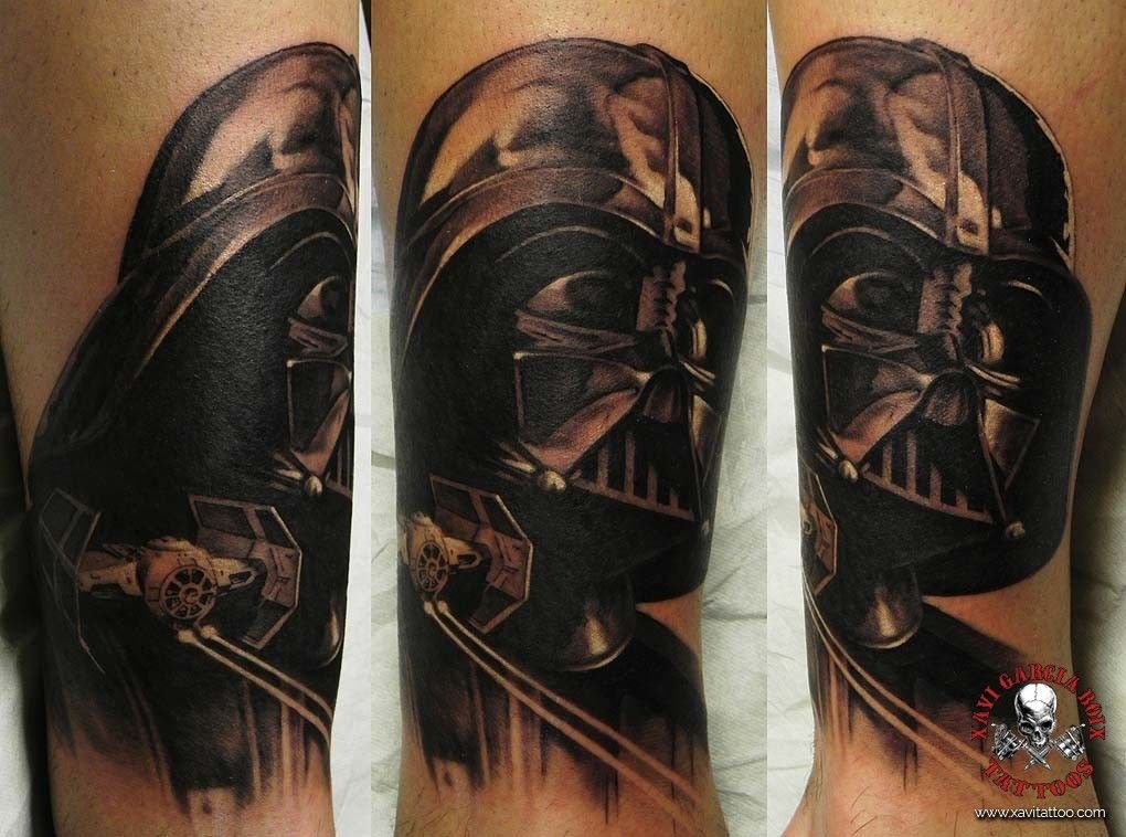 Tatuaje retrato realista de Darth Vader en Valencia por Xavi García Boix