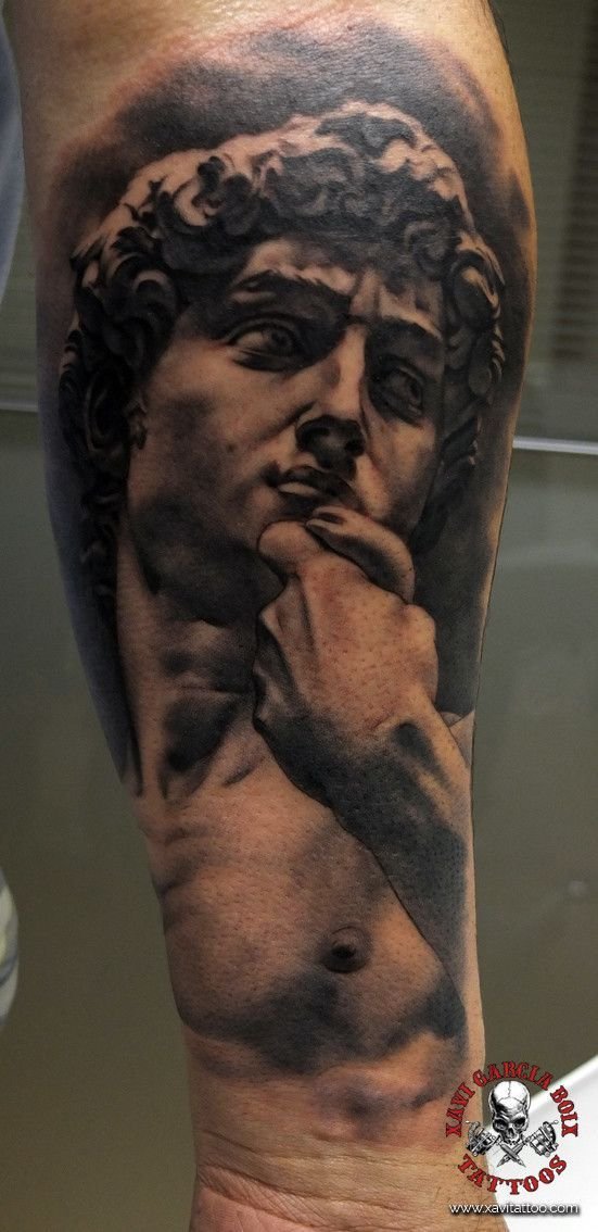 Tatuaje realista de David de Miguel Ángel (II) en Valencia por Xavi García Boix