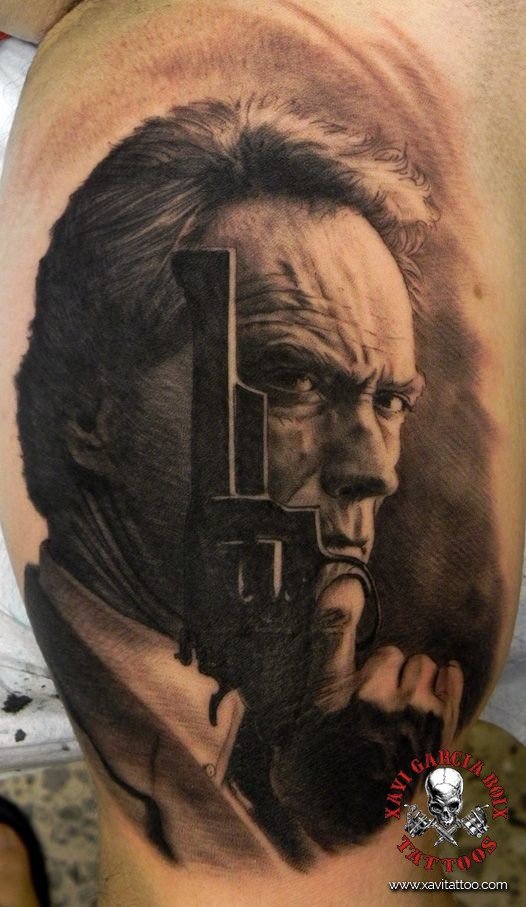 Tatuaje retrato realista de Harry el Sucio (II) en Valencia por Xavi García Boix