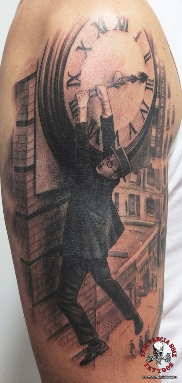 Tatuaje retrato realista de Harold Lloyd en Valencia por Xavi García Boix