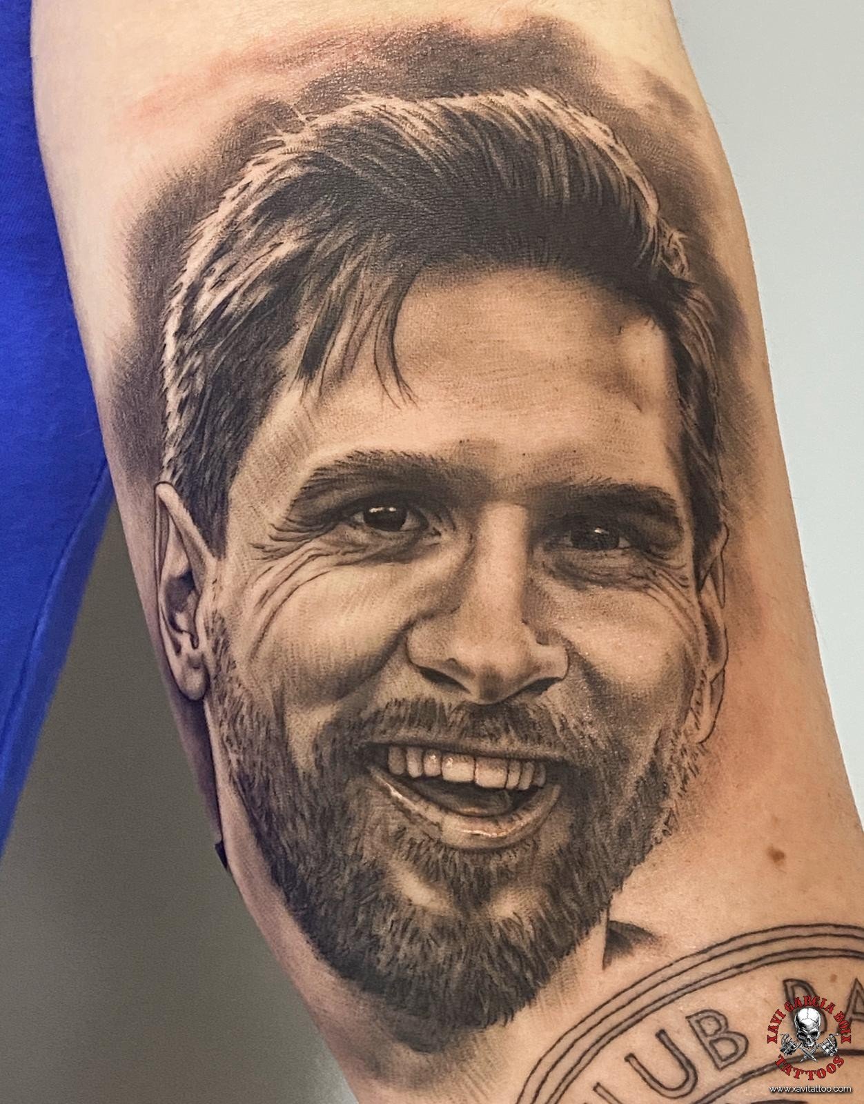 Tatuaje retrato realista de Leo Messi en Valencia por Xavi García Boix