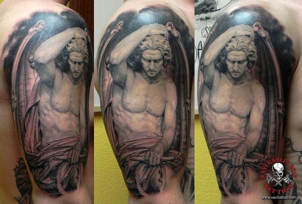 Tatuaje realista de Lucifer (II) en Valencia por Xavi García Boix