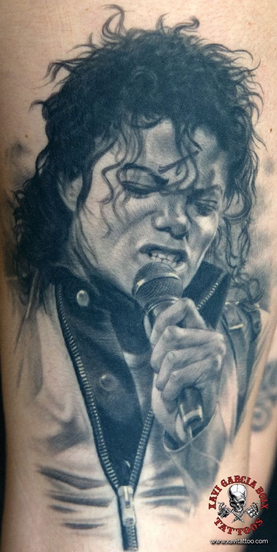 Tatuaje retrato realista de Michael Jackson en Valencia por Xavi García Boix