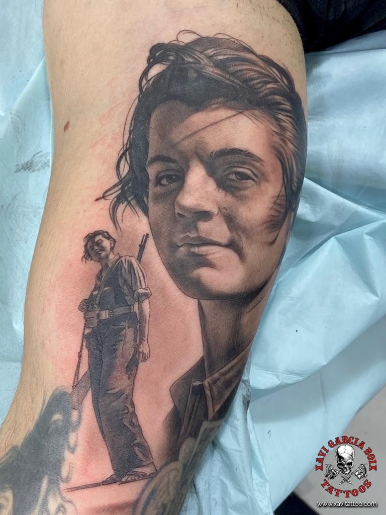 Tatuaje retrato realista de Marina Ginestà en Valencia por Xavi García Boix