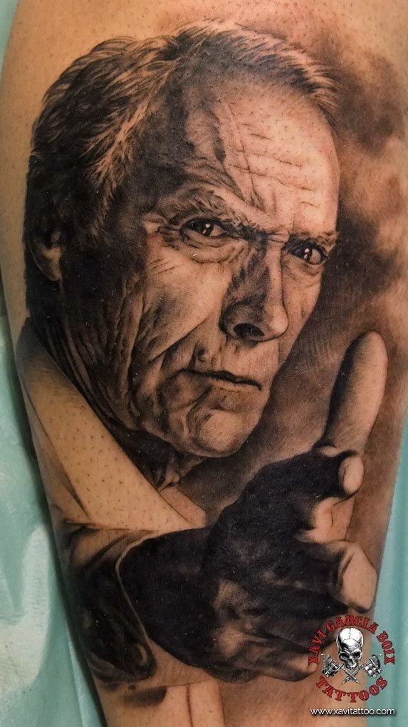 Tatuaje retrato realista de Gran Torino en Valencia por Xavi García Boix