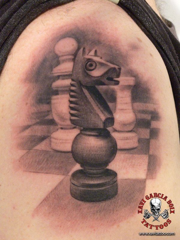 Chess,horse,black tattoos  Tatuaje de ajedrez, Tatuajes, Tatuaje triángulo