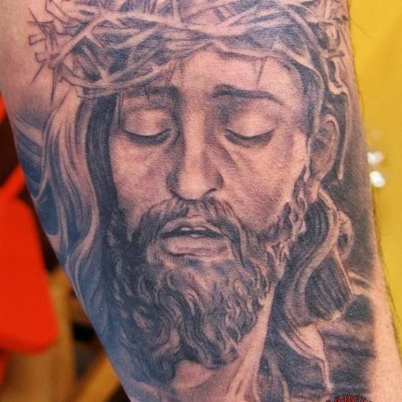 xavi garcia boix tattoo retrato realismo portrait realism tatuaje valencia diversos random jesucristo jesus cristo christ cristianismo christianism