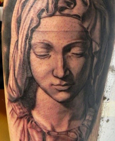 xavi garcia boix tattoo retrato realismo portrait realism tatuaje valencia diversos random pieta frontal front pieta