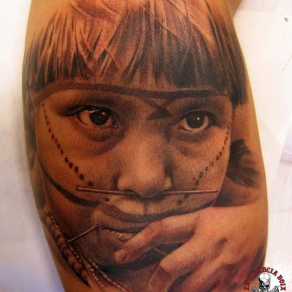 xavi garcia boix tattoo retrato realismo portrait realism tatuaje valencia diversos random yanomami