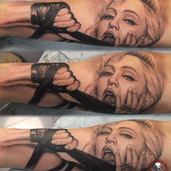 xavi garcia boix tattoo retrato realismo portrait realism tatuaje valencia tatuajes personajes famosos famous characters MADONNA-02